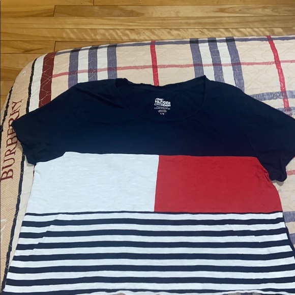 Tommy Hilfiger crop top - Picture 2 of 3